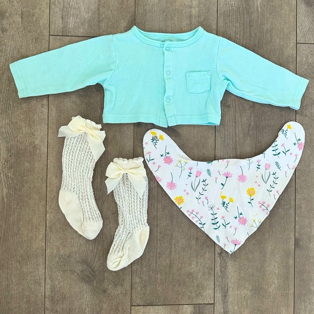 Hudson Baby Cardigan, Boutique Knee High lace socks, bib 6-9 months
GUC